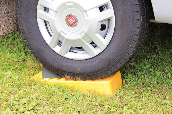 Vyrovnávací klíny Fiamma Level Magnum Jumbo