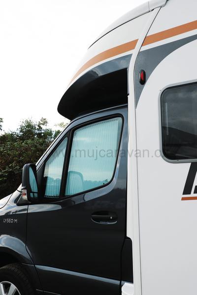 Remifront IV, bočnice - Mercedes Benz Sprinter od 2019, s madlem