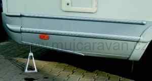 Sada 4 podpěrných plastových stojanů Carbest