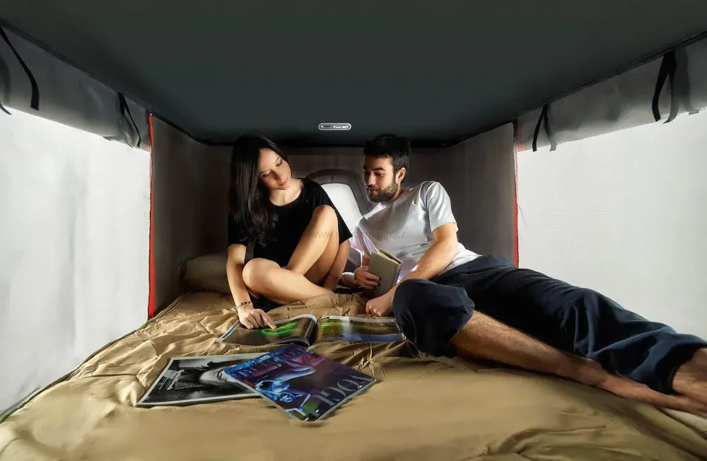 Střešní stan AUTOHOME MAGGIOLINA Airlander Plus - MEDIUM - Black Storm