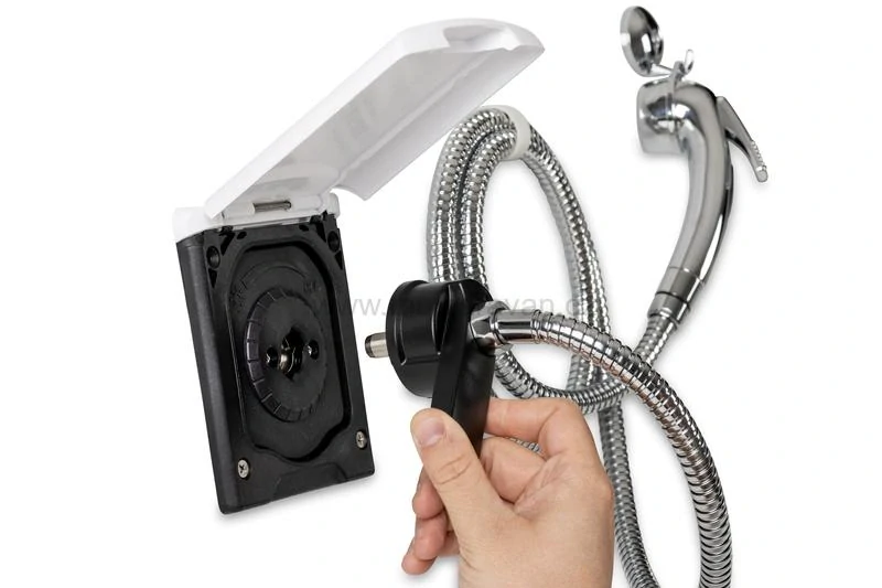 Servisní zásuvka s venkovní sprchou - bílá