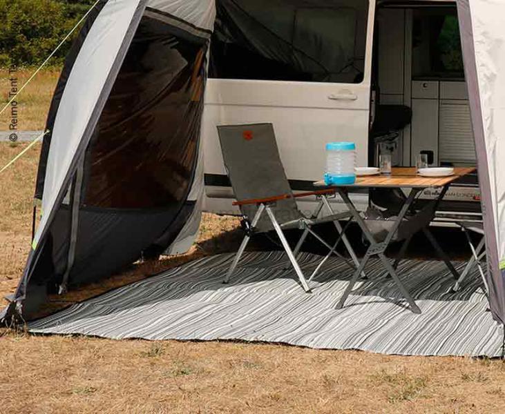 Markýzový / stanový koberec Villa Stripes