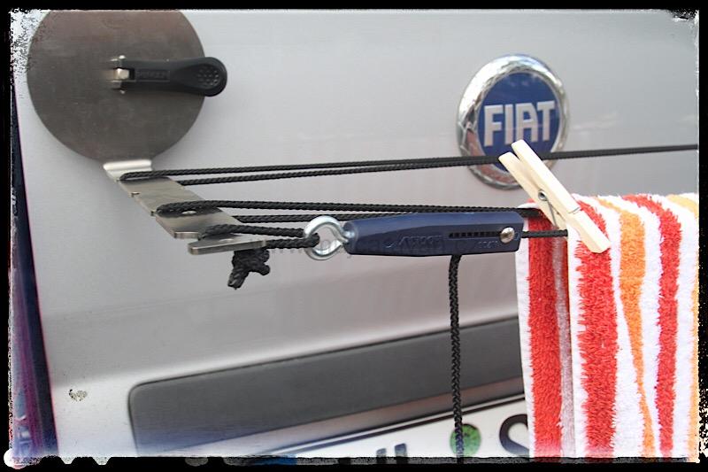 Prádelní šňůra Multifix včetně 2 přísavek