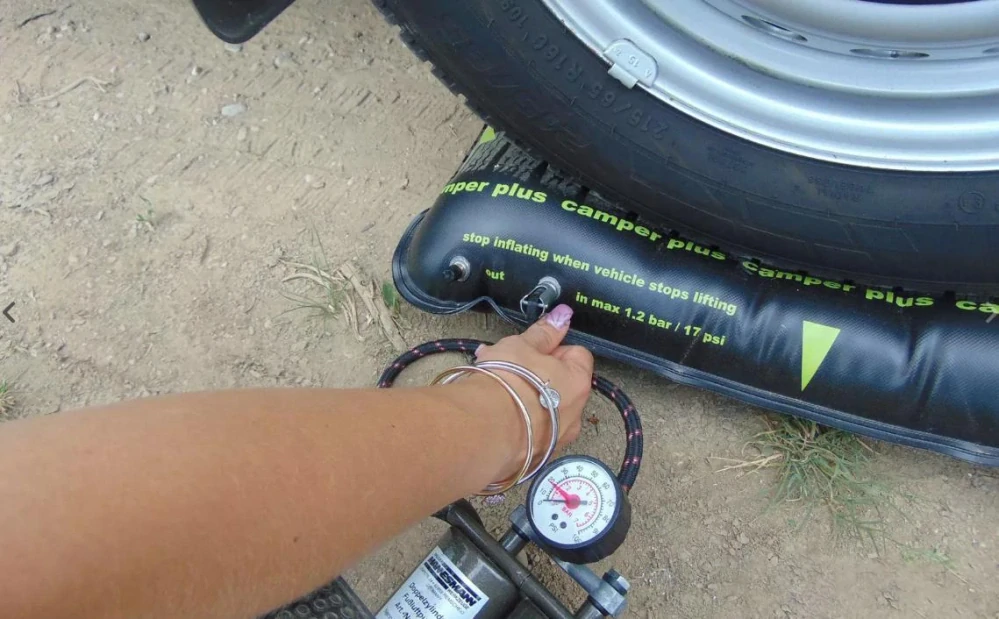 Nafukovací klín Flat Jack Camper