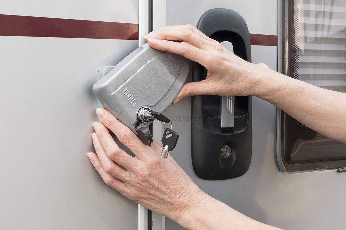 Přídavný zámek Fiamma Safe Door šedá