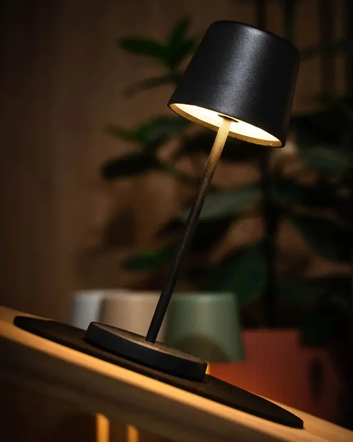 Stolní lampa MONACO černá