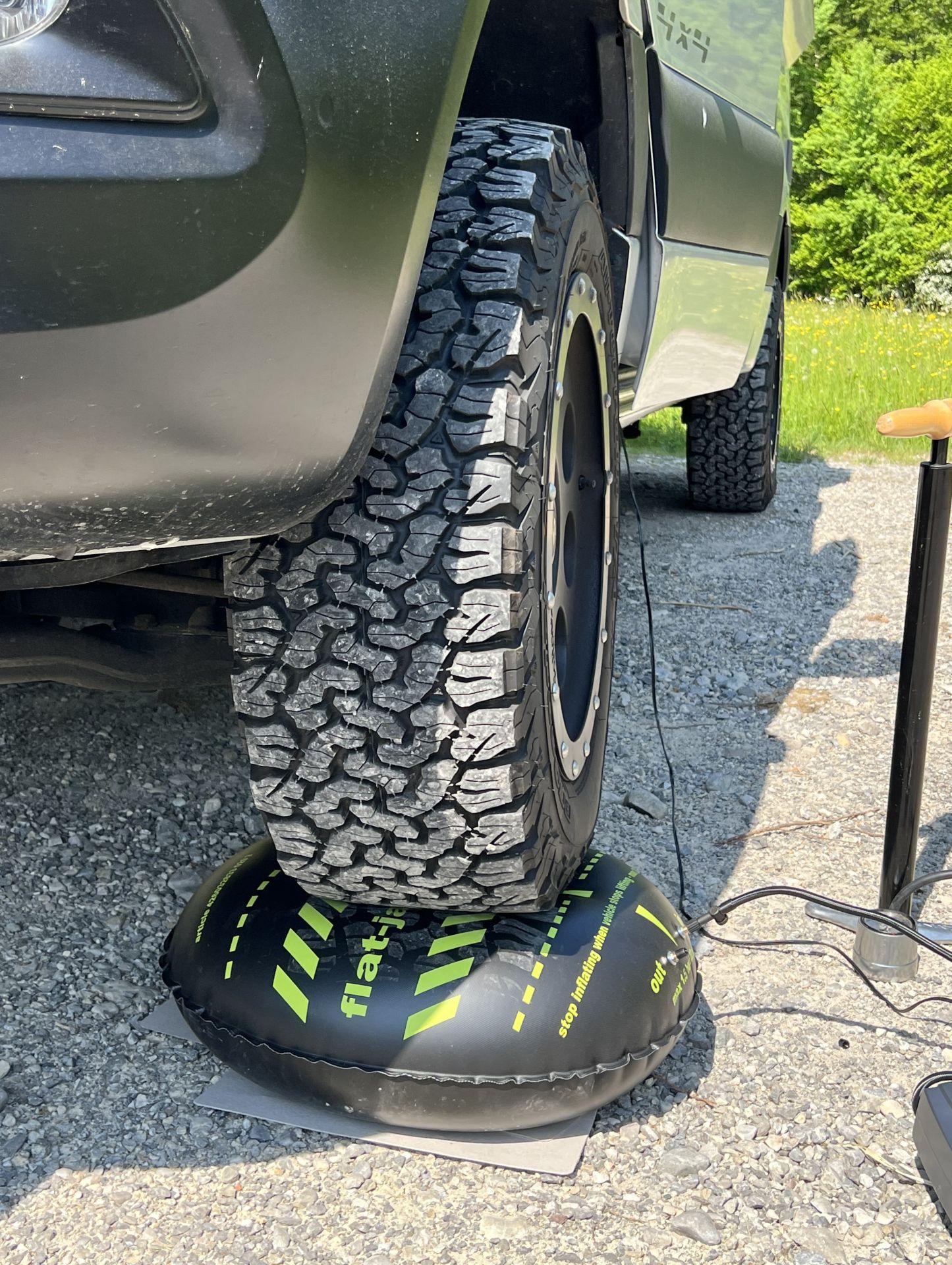 Nafukovací klín Flat Jack Camper 2.0