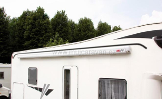 Dešťový okap Drip Stop 500 cm - pro stěny, černý