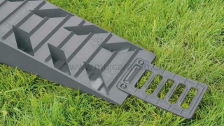 Protiskluzové nájezdy Fiamma Anti Slip Plate
