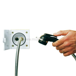 Vodní zásuvka se sprchou